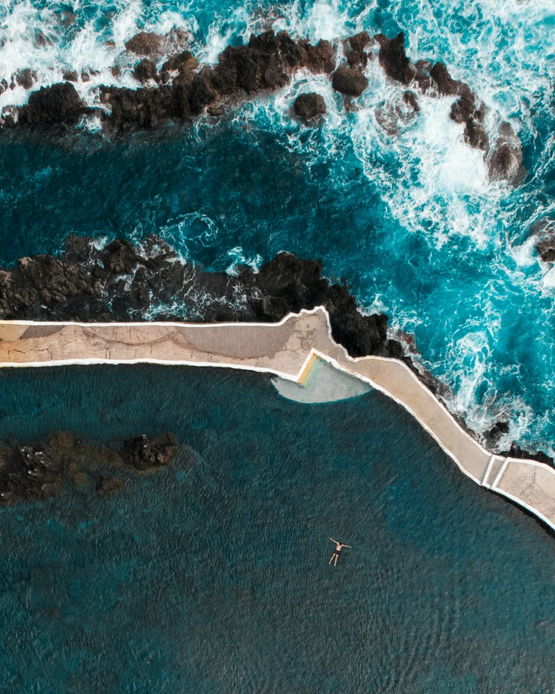 Piscinas naturales en Madeira y las Azores: cómo elegir la mejor experiencia
